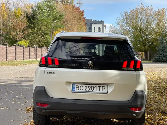 Peugeot 5008 - фото 4