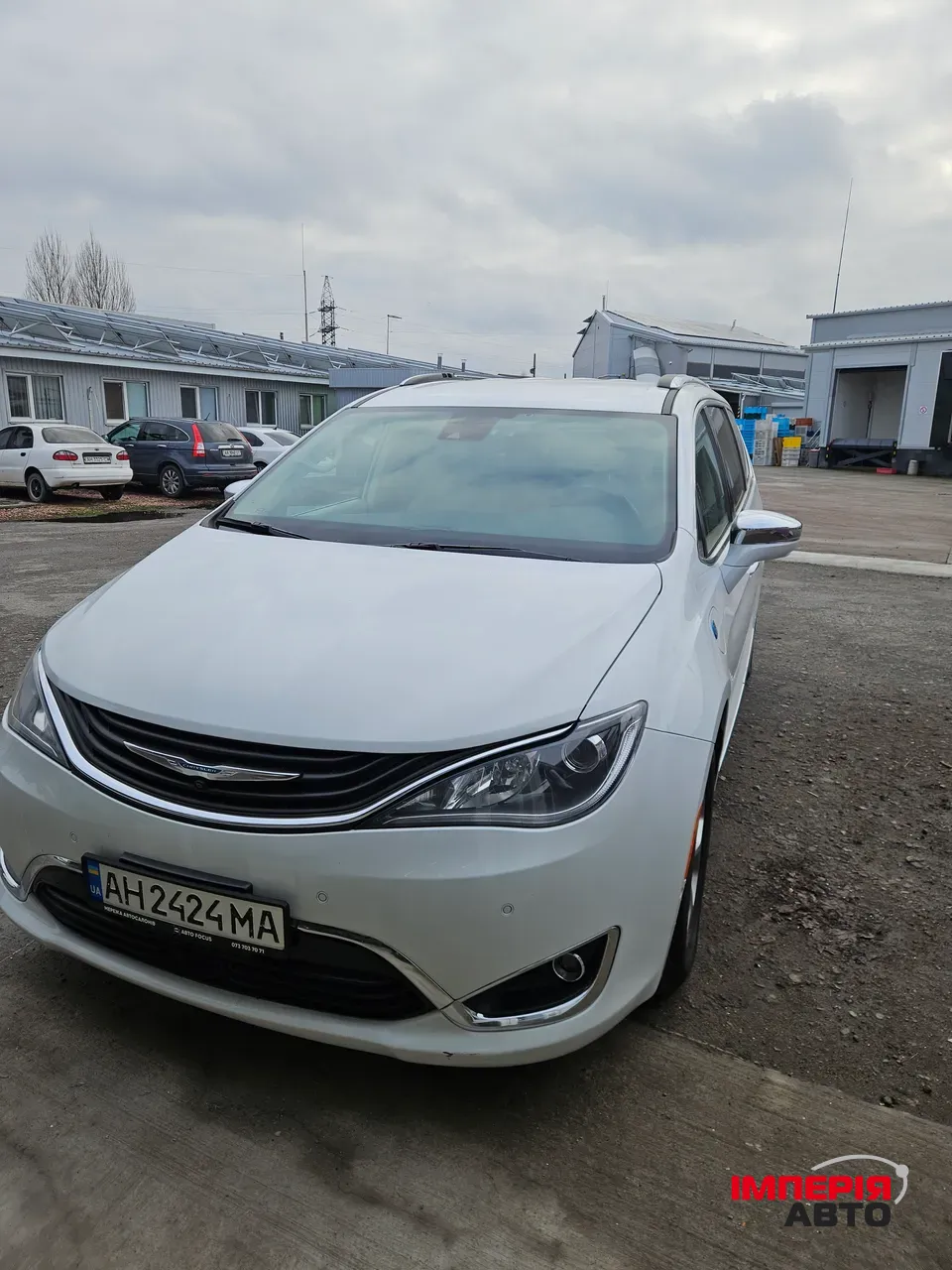 Chrysler Pacifica - фото 1