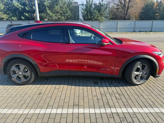 Ford Mustang Mach-E - фото 5