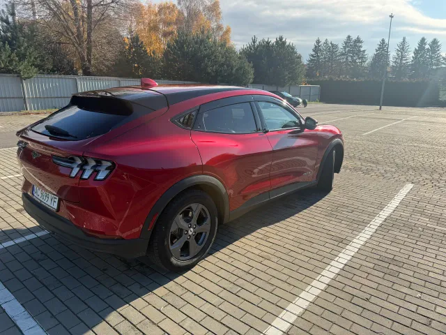 Ford Mustang Mach-E - фото 4