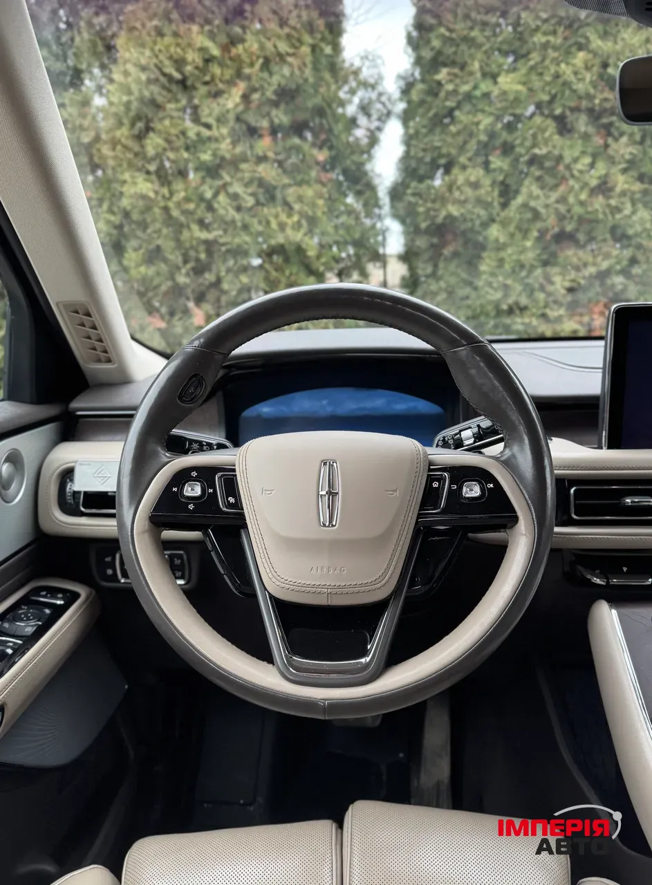 Lincoln Aviator - фото 12