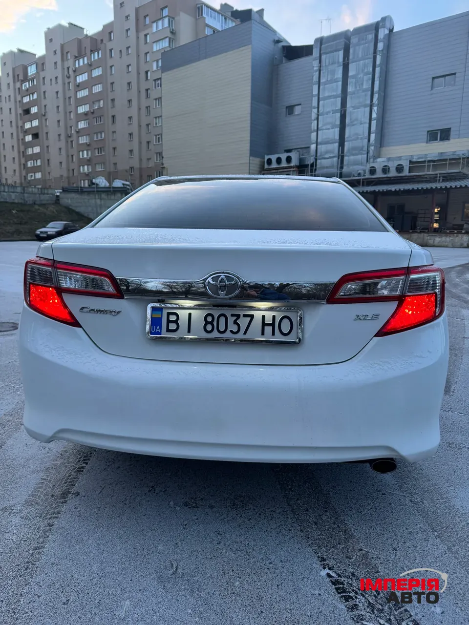 Toyota Camry - фото 4