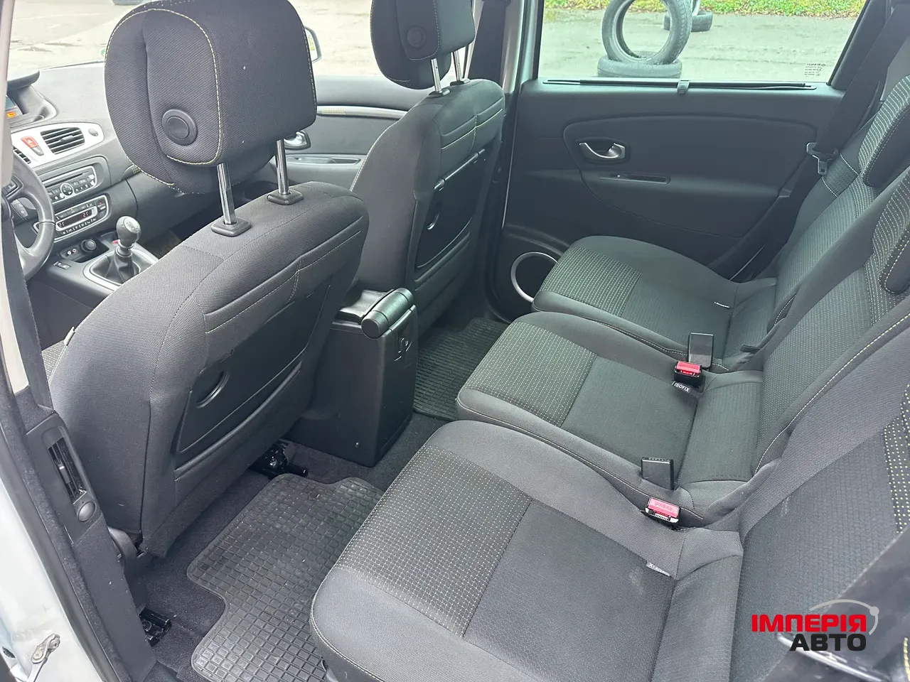 Renault Scenic - фото 12