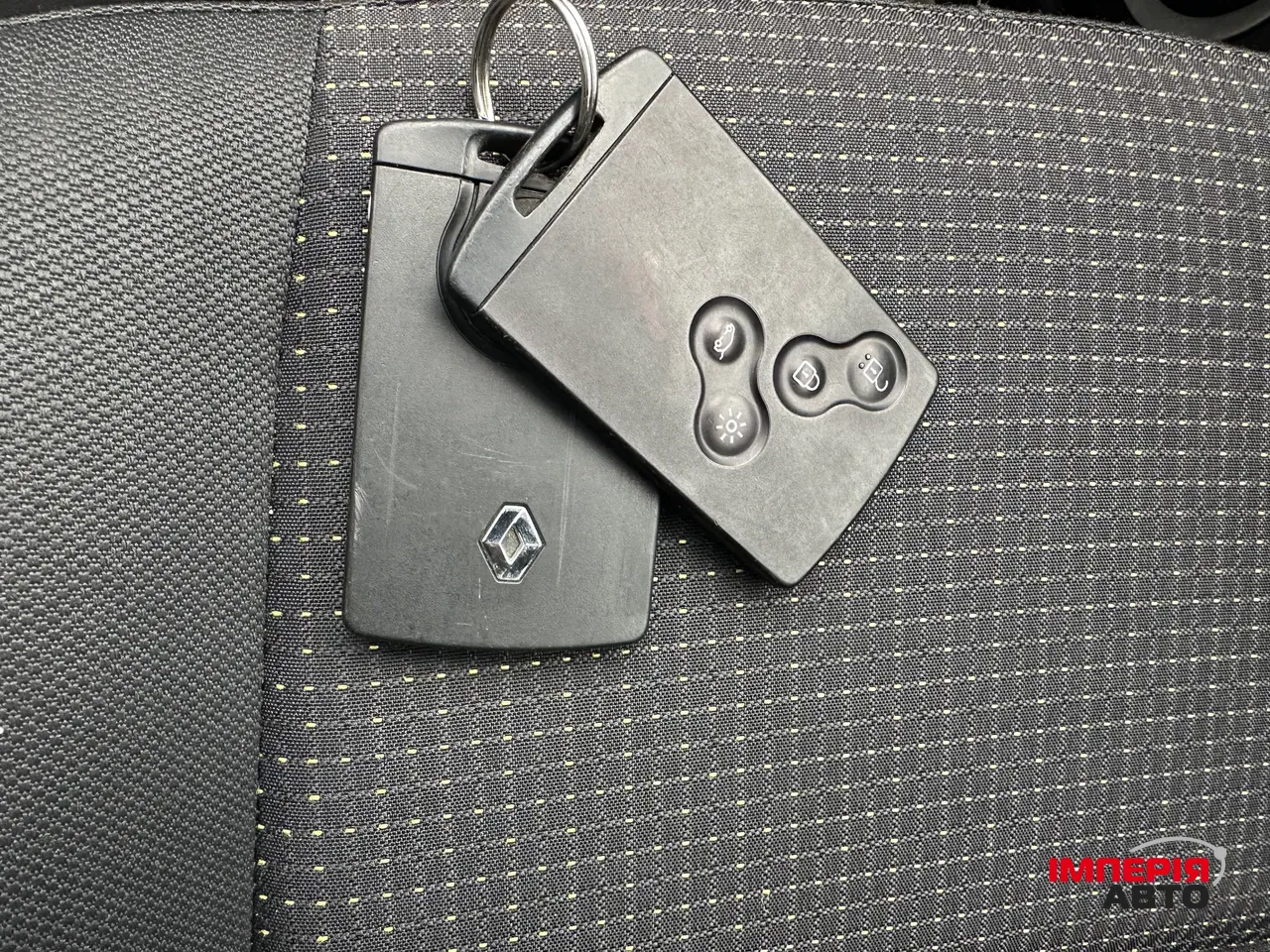 Renault Scenic - фото 15