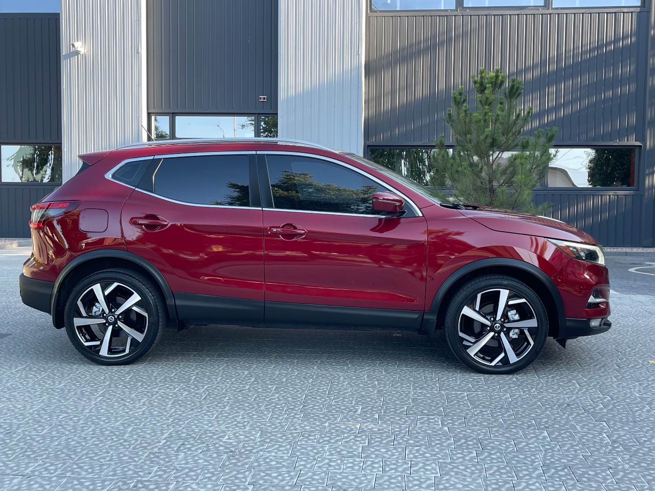Nissan Rogue Sport - фото 19