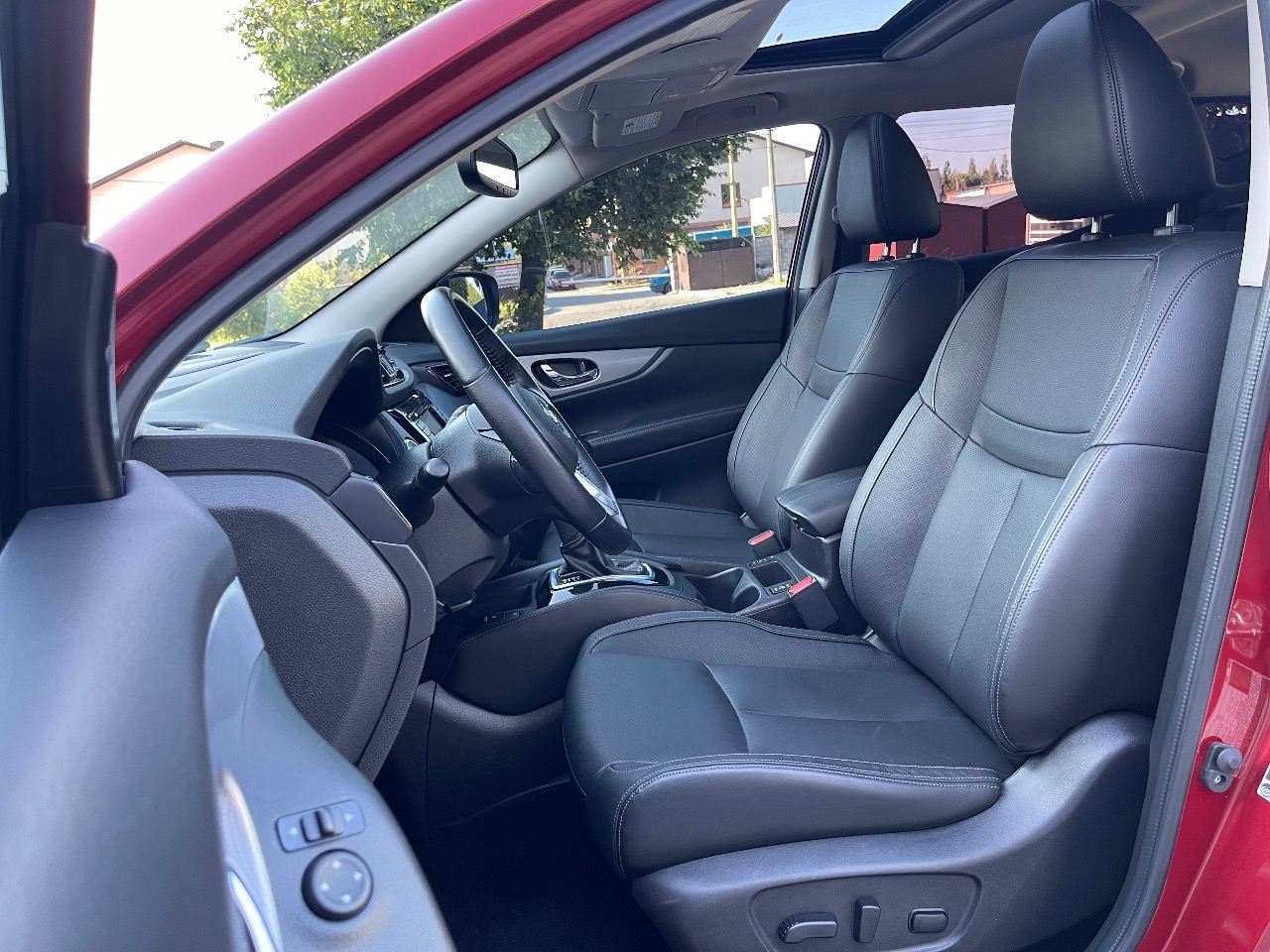 Nissan Rogue Sport - фото 8