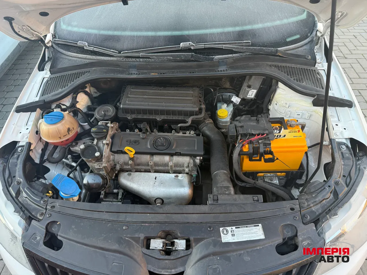 Skoda Rapid - фото 12