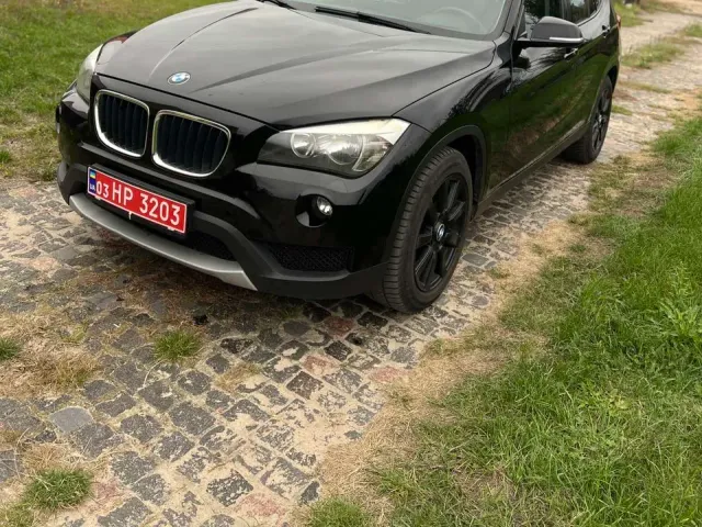 BMW X1 - фото 1