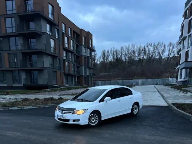 Honda Civic - фото 1