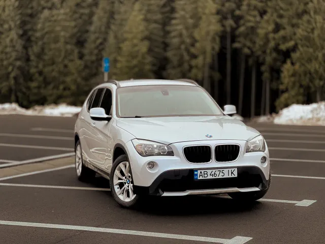 BMW X1 - фото 1