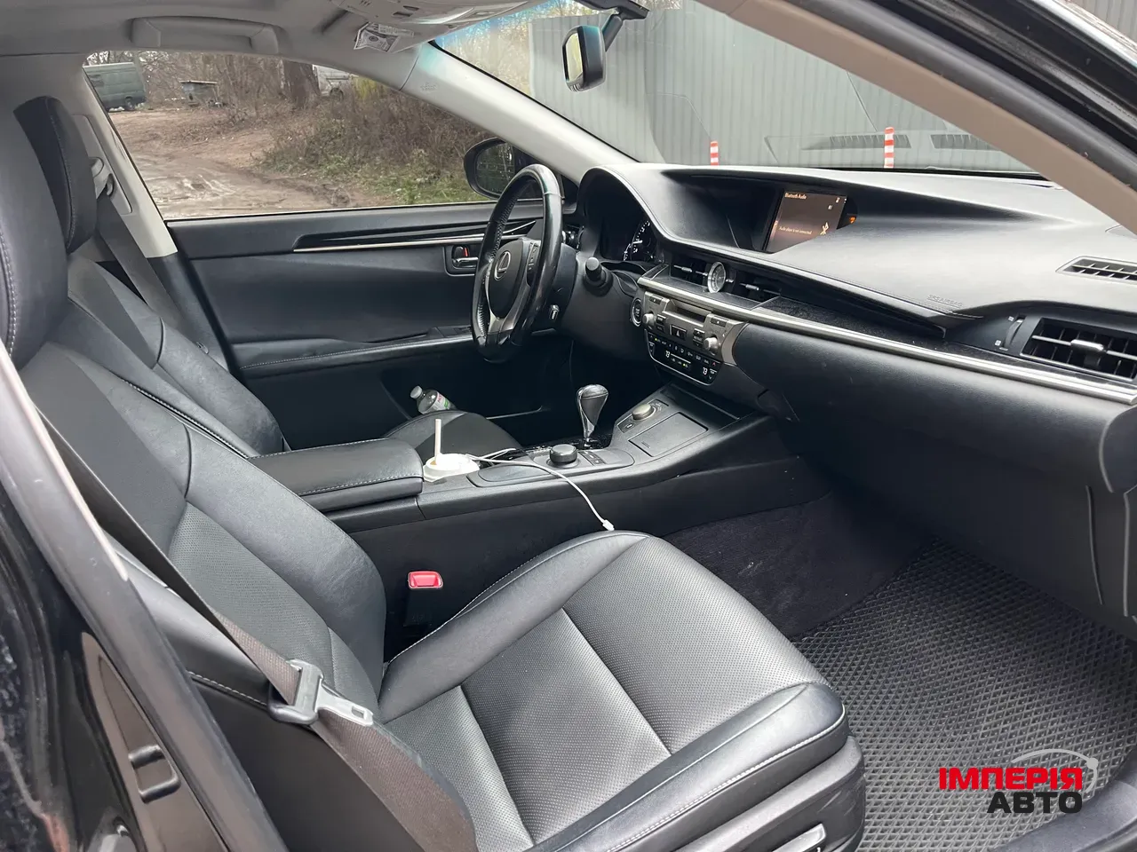 Lexus ES - фото 6