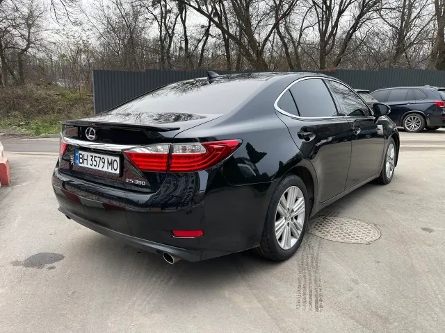 Lexus ES - фото 2