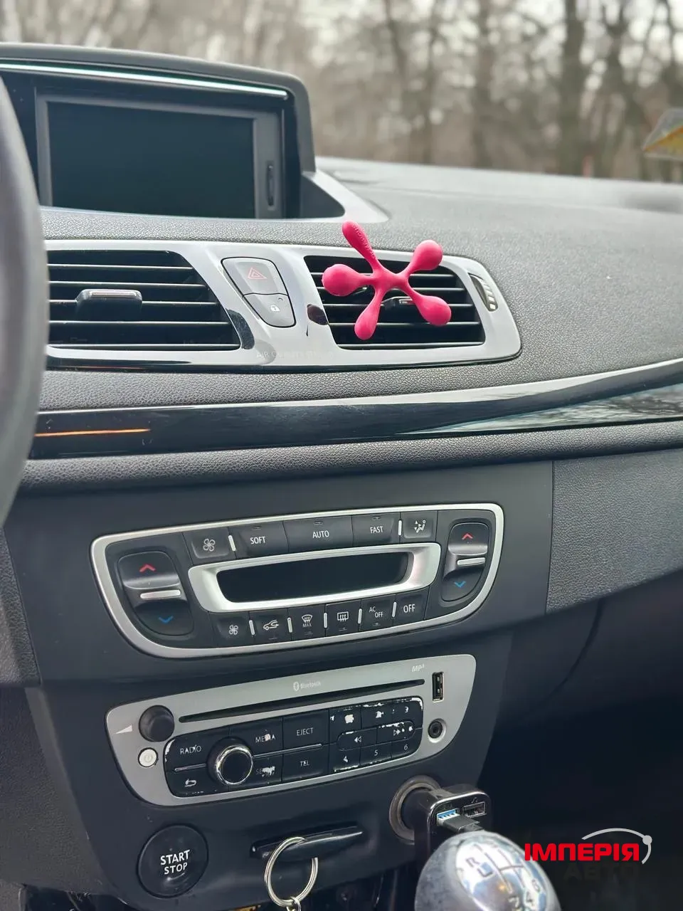 Renault Megane - фото 12