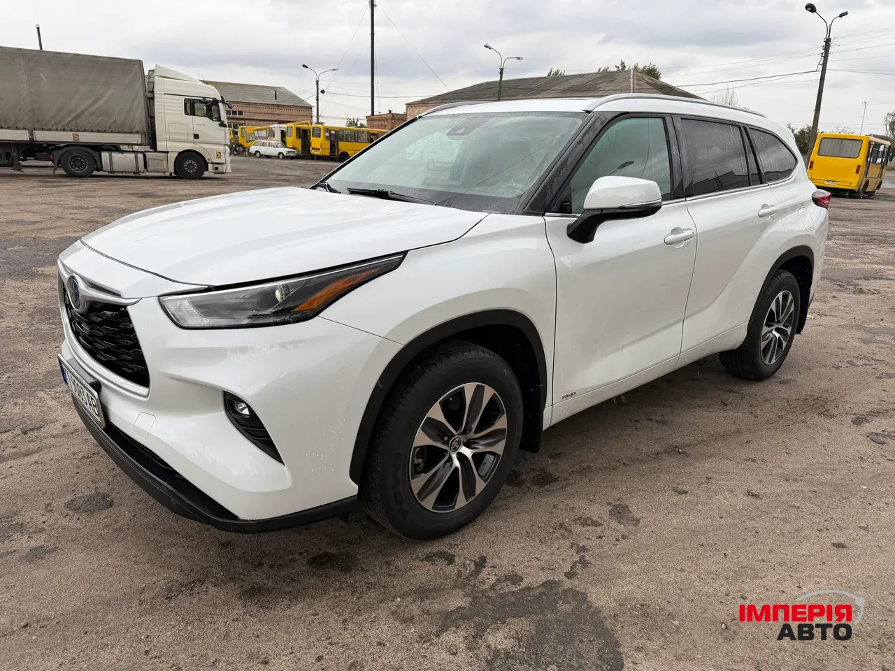 Toyota Highlander - фото 2