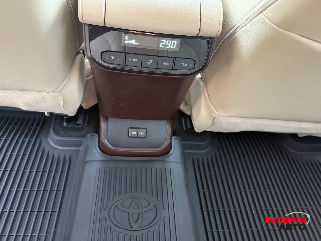 Toyota Highlander - фото 16