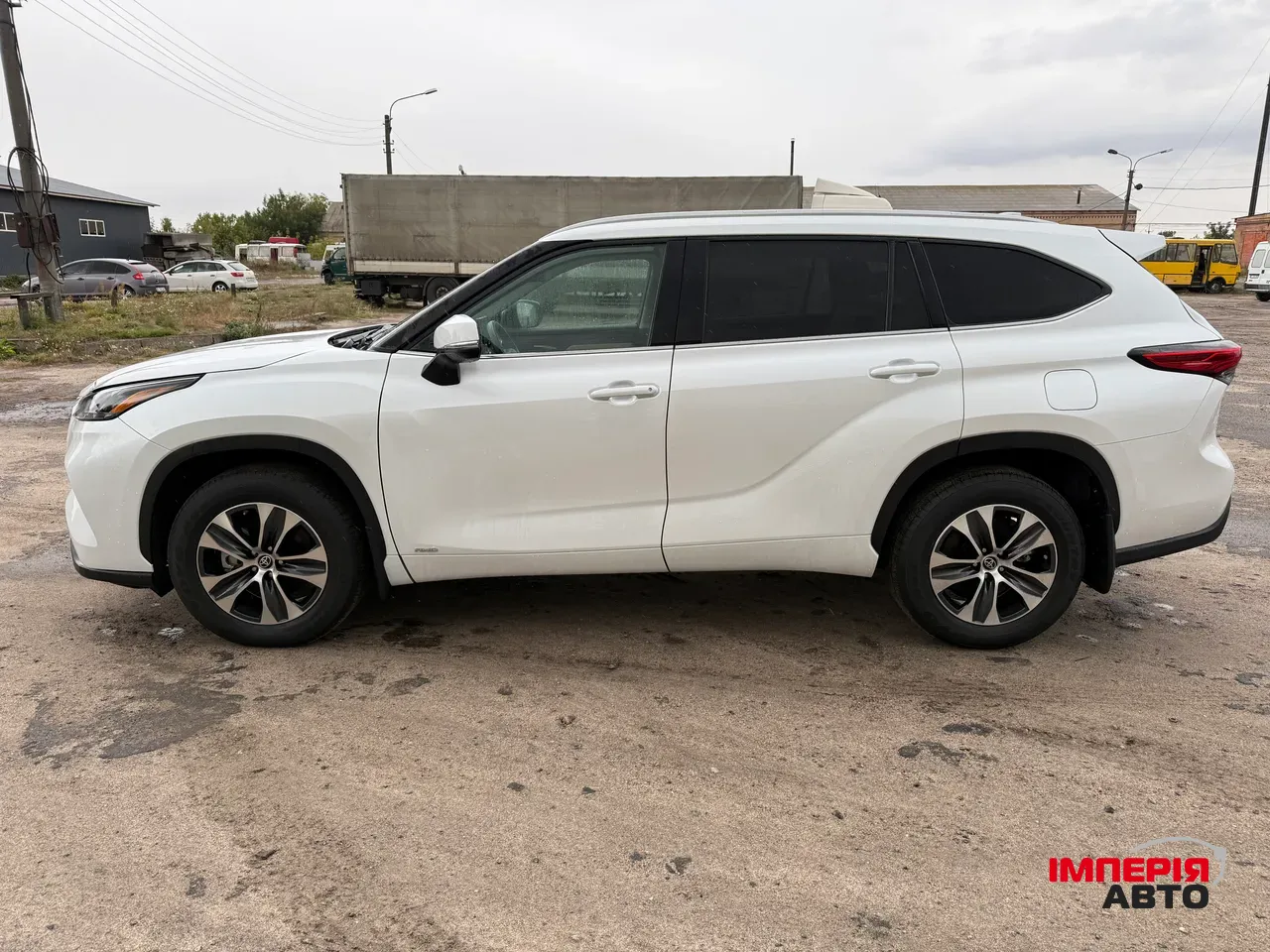 Toyota Highlander - фото 3
