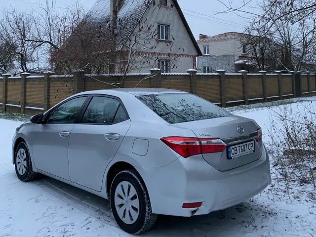 Toyota Corolla - фото 4