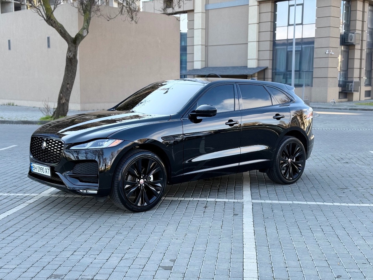 Jaguar F-Pace - фото 6