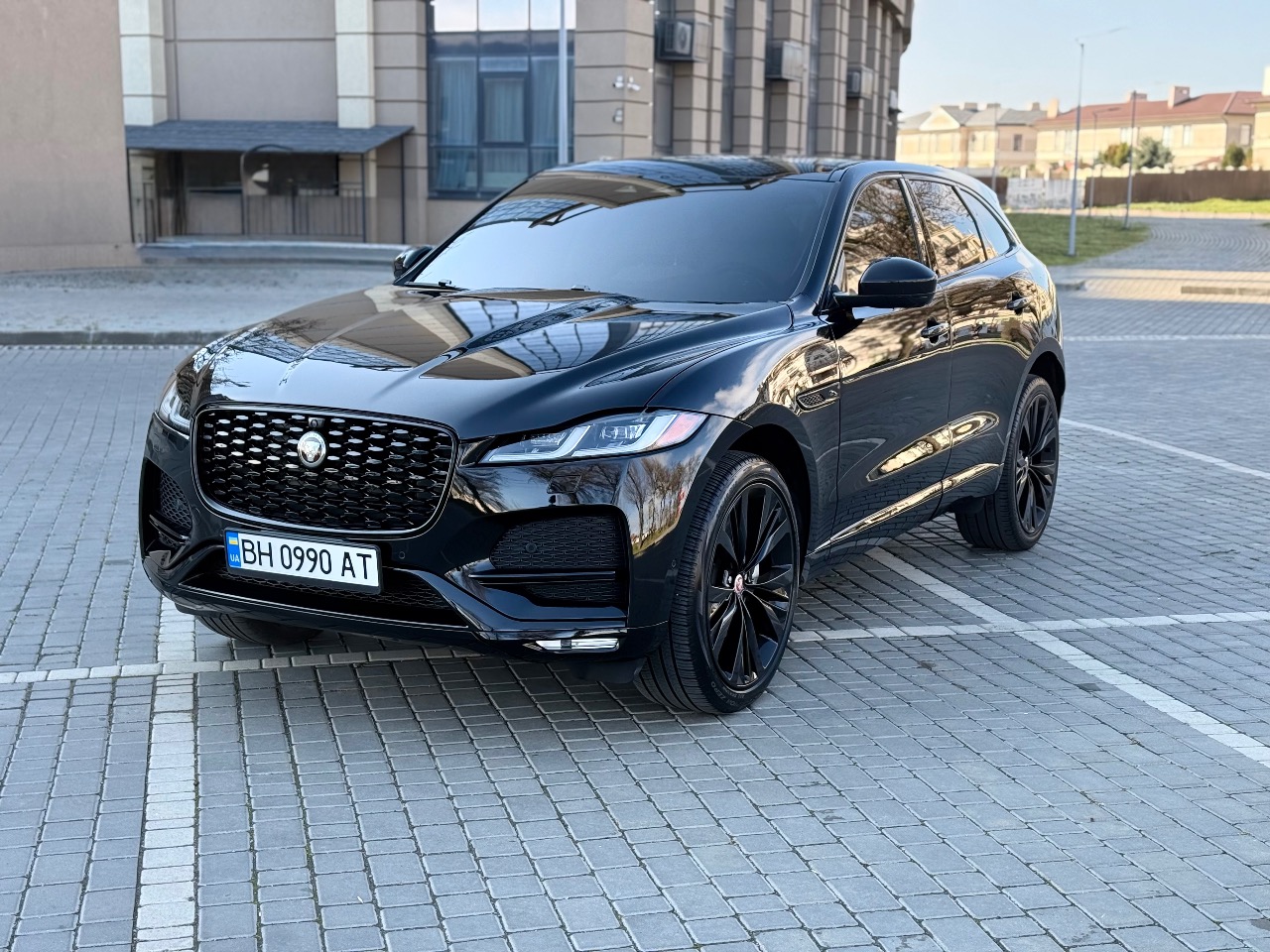 Jaguar F-Pace - фото 7