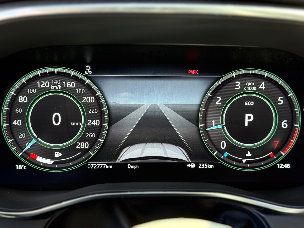 Jaguar F-Pace - фото 1