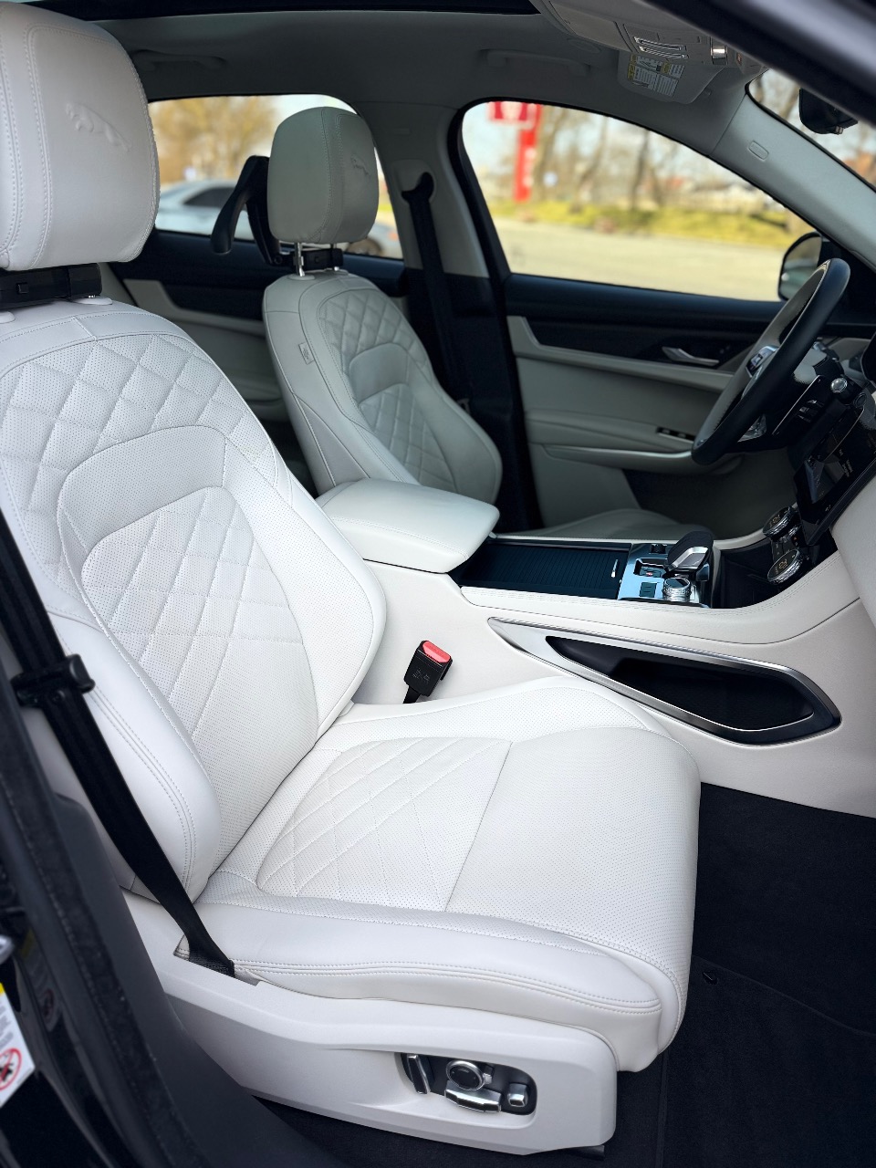 Jaguar F-Pace - фото 36