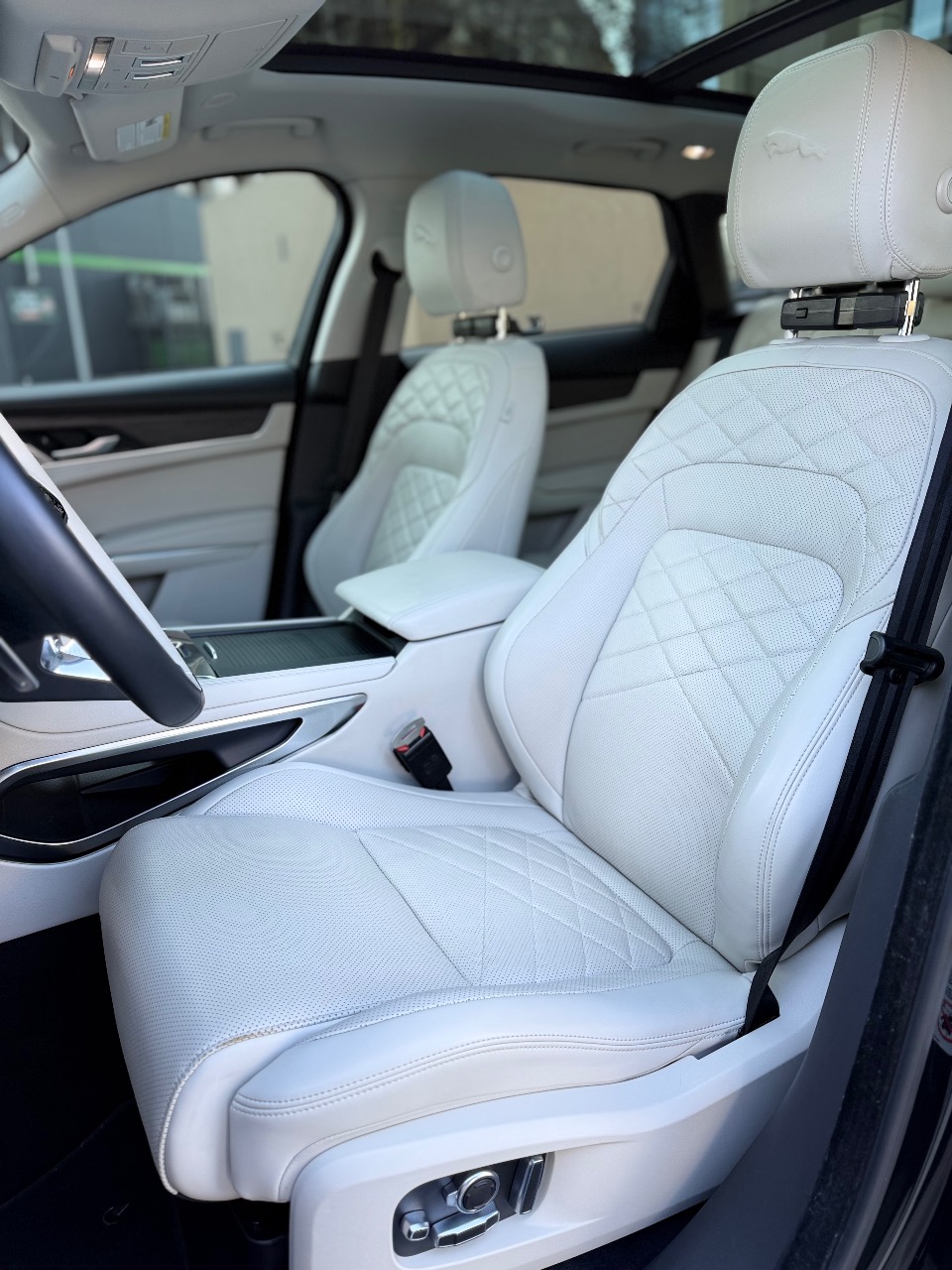 Jaguar F-Pace - фото 22