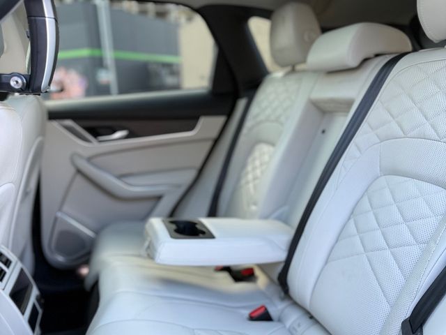 Jaguar F-Pace - фото 4