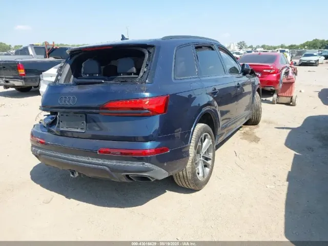 Audi Q7 - фото 5