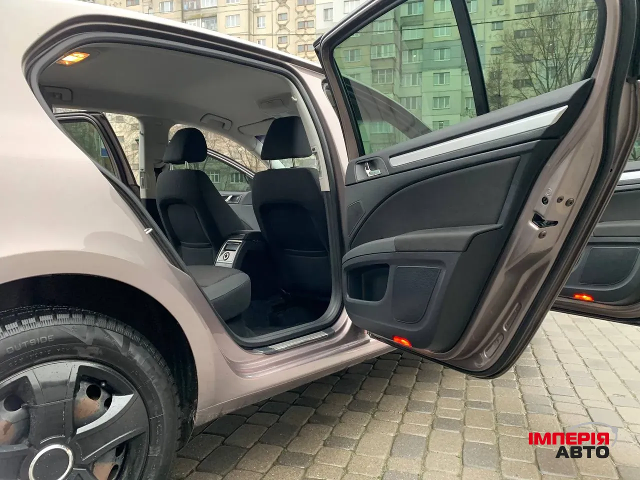 Skoda Superb - фото 12