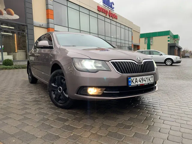 Skoda Superb - фото 3