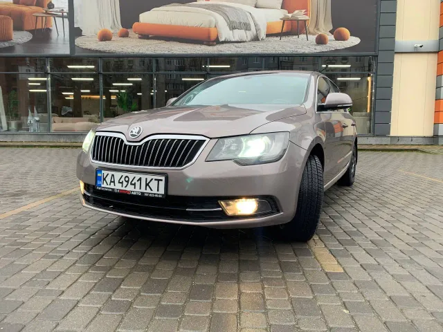 Skoda Superb - фото 2