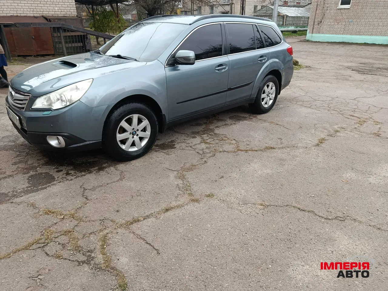 Subaru Legacy - фото 2