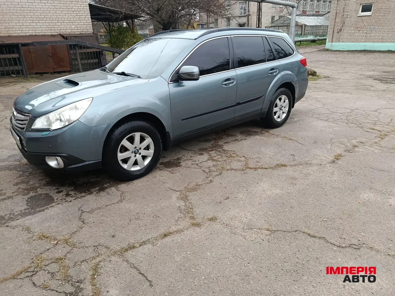 Subaru Legacy - фото 3