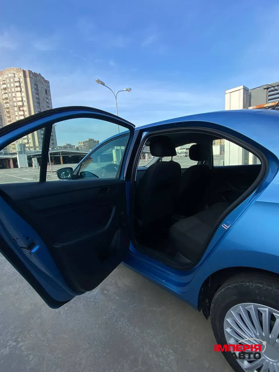 Skoda Rapid - фото 9