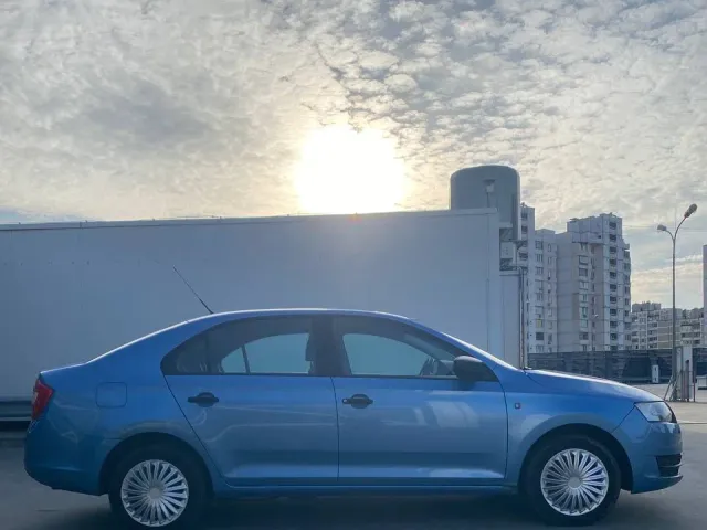 Skoda Rapid - фото 5
