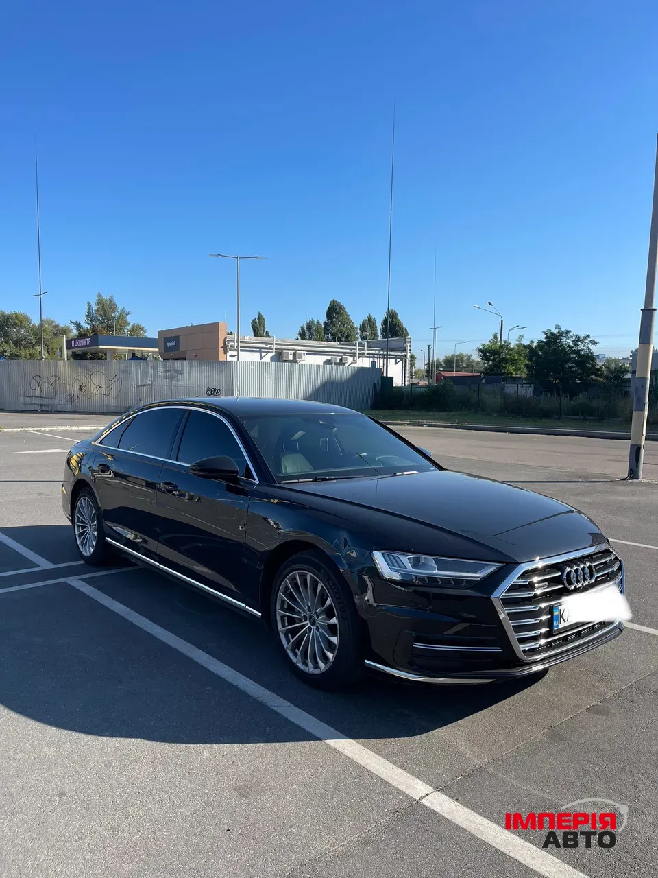 Audi A8 - фото 7