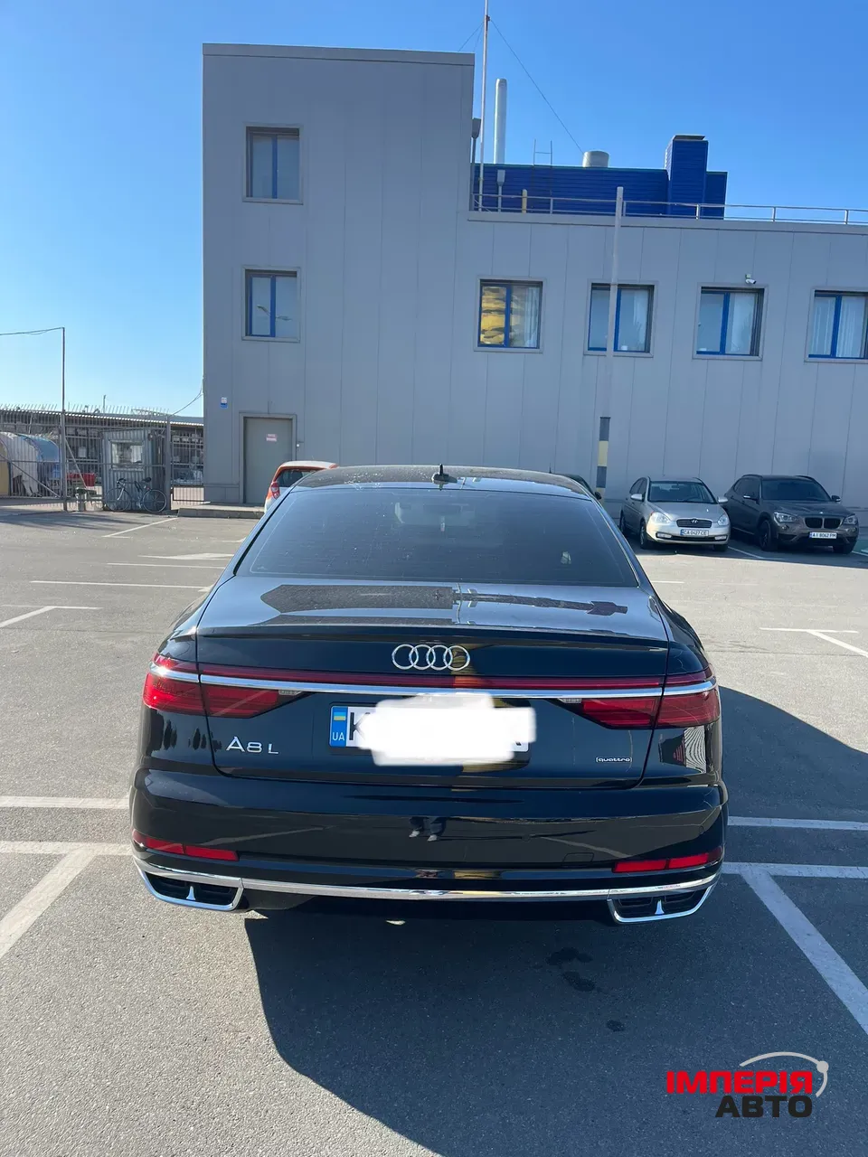 Audi A8 - фото 8