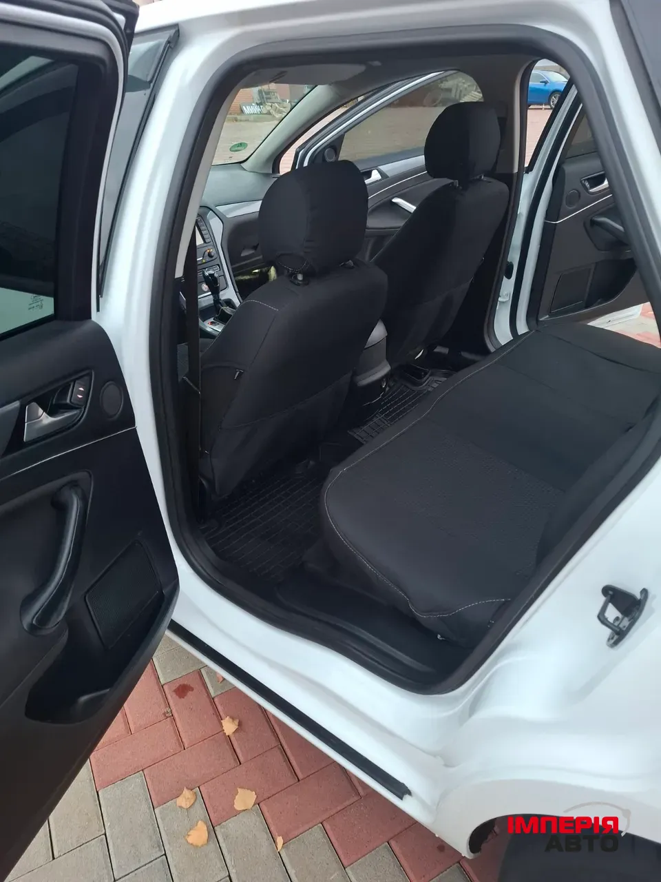 Ford Mondeo - фото 8