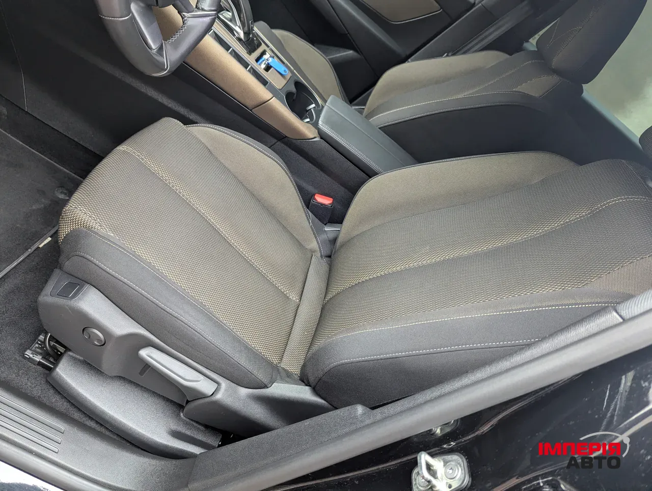 Citroen DS7 - фото 17