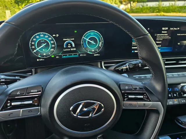 Hyundai Elantra - фото 4