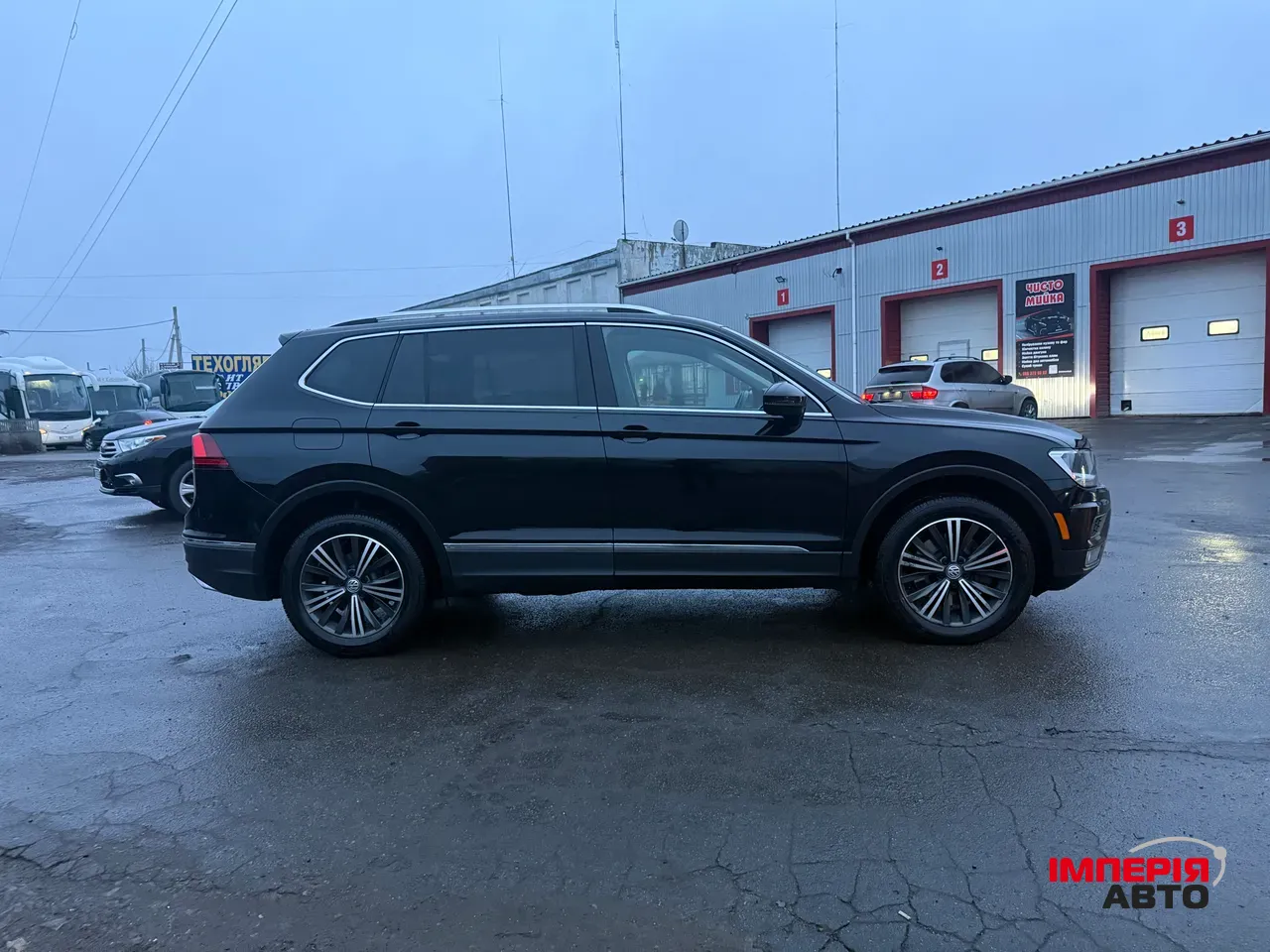 Volkswagen Tiguan - фото 4
