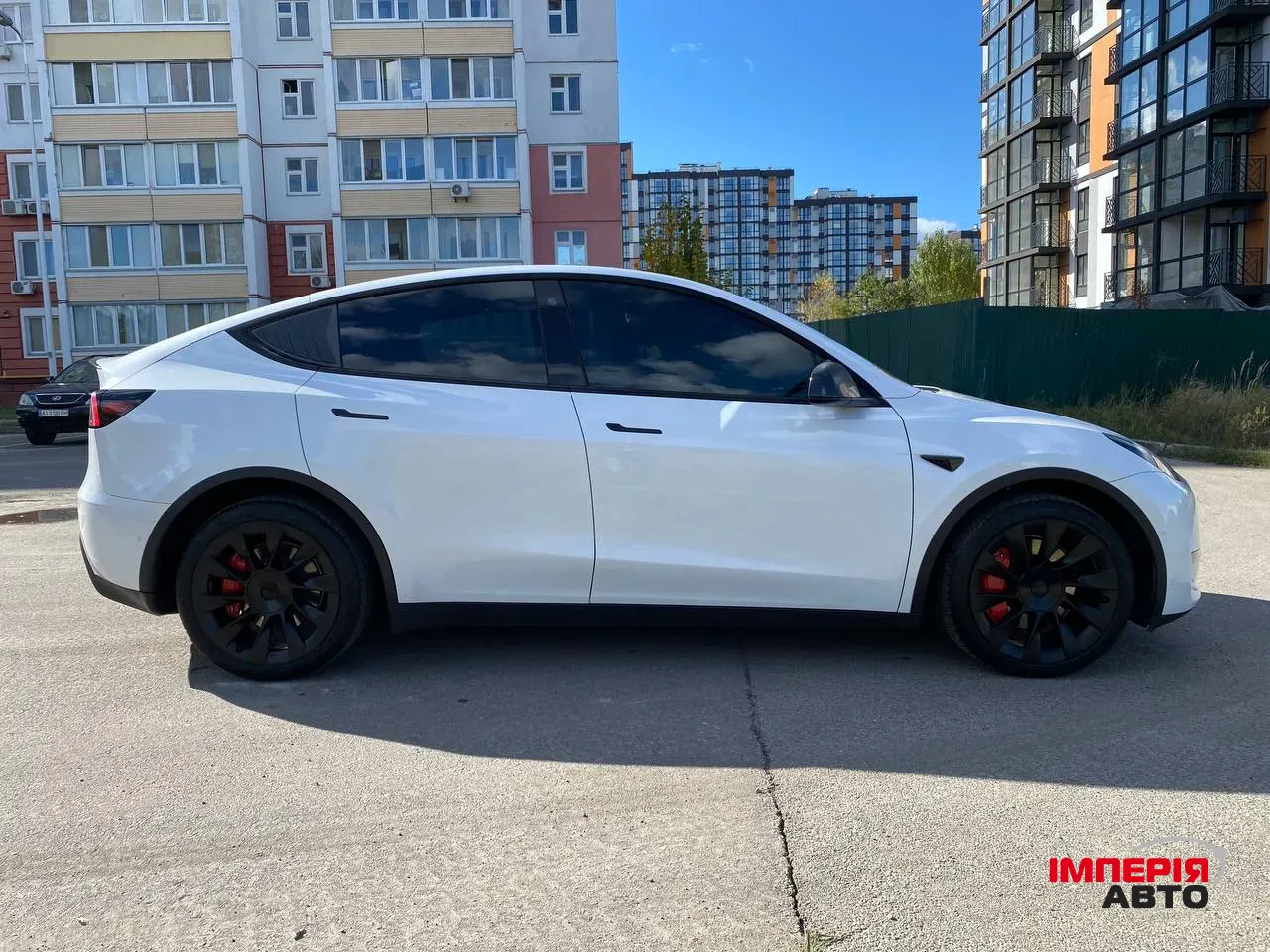Tesla Model Y - фото 6