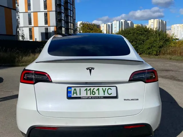 Tesla Model Y - фото 5