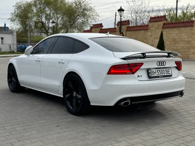 Audi A7 - фото 5