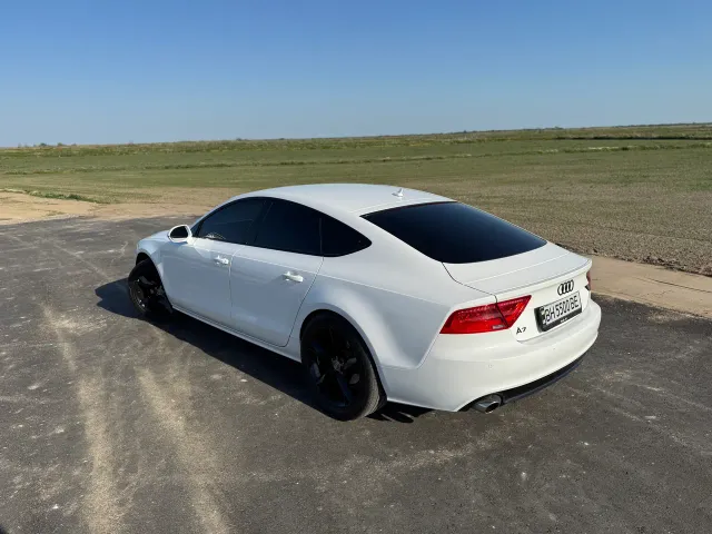 Audi A7 - фото 4