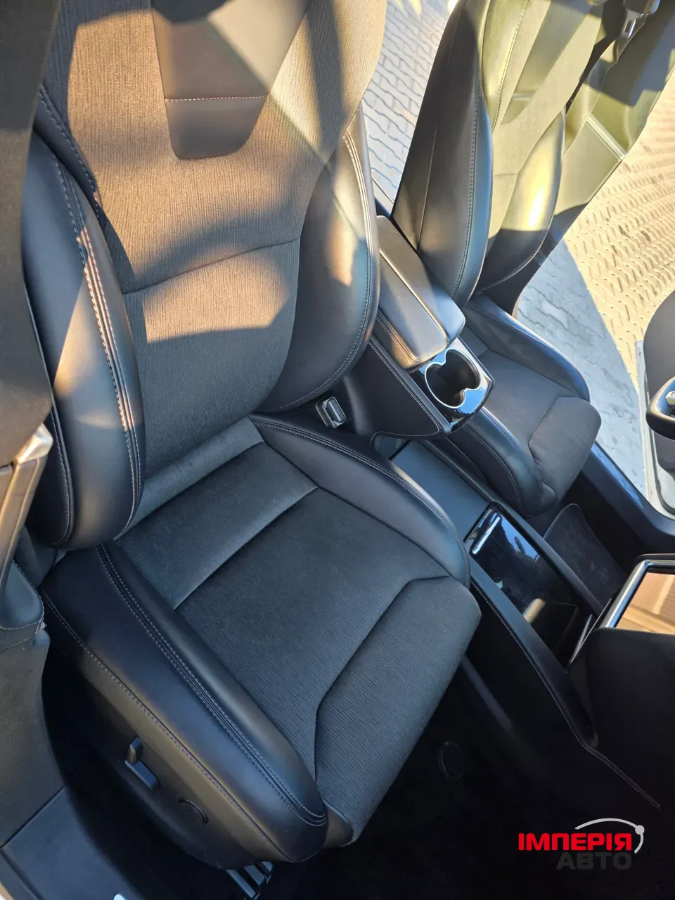 Tesla Model S - фото 27