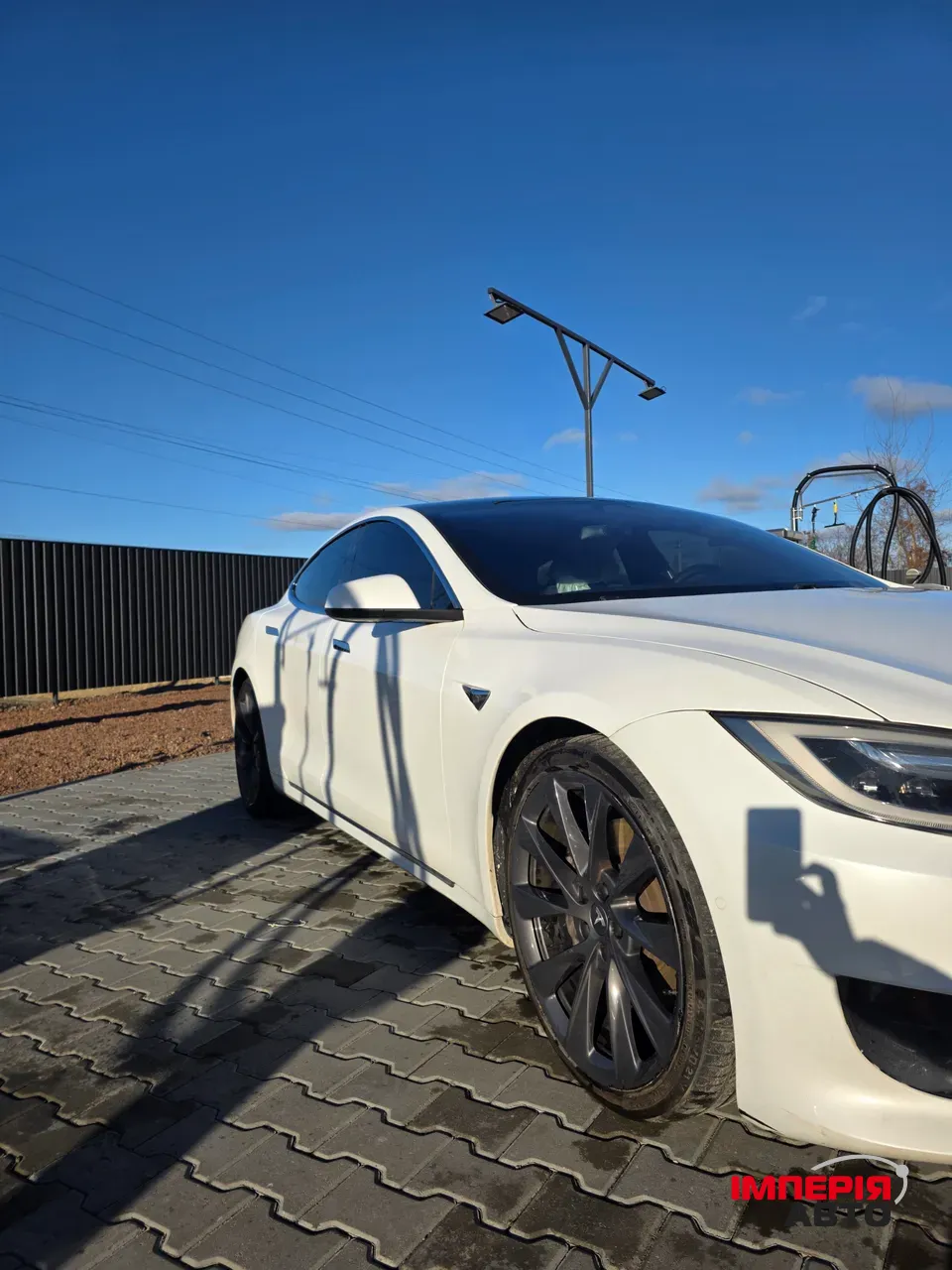 Tesla Model S - фото 10