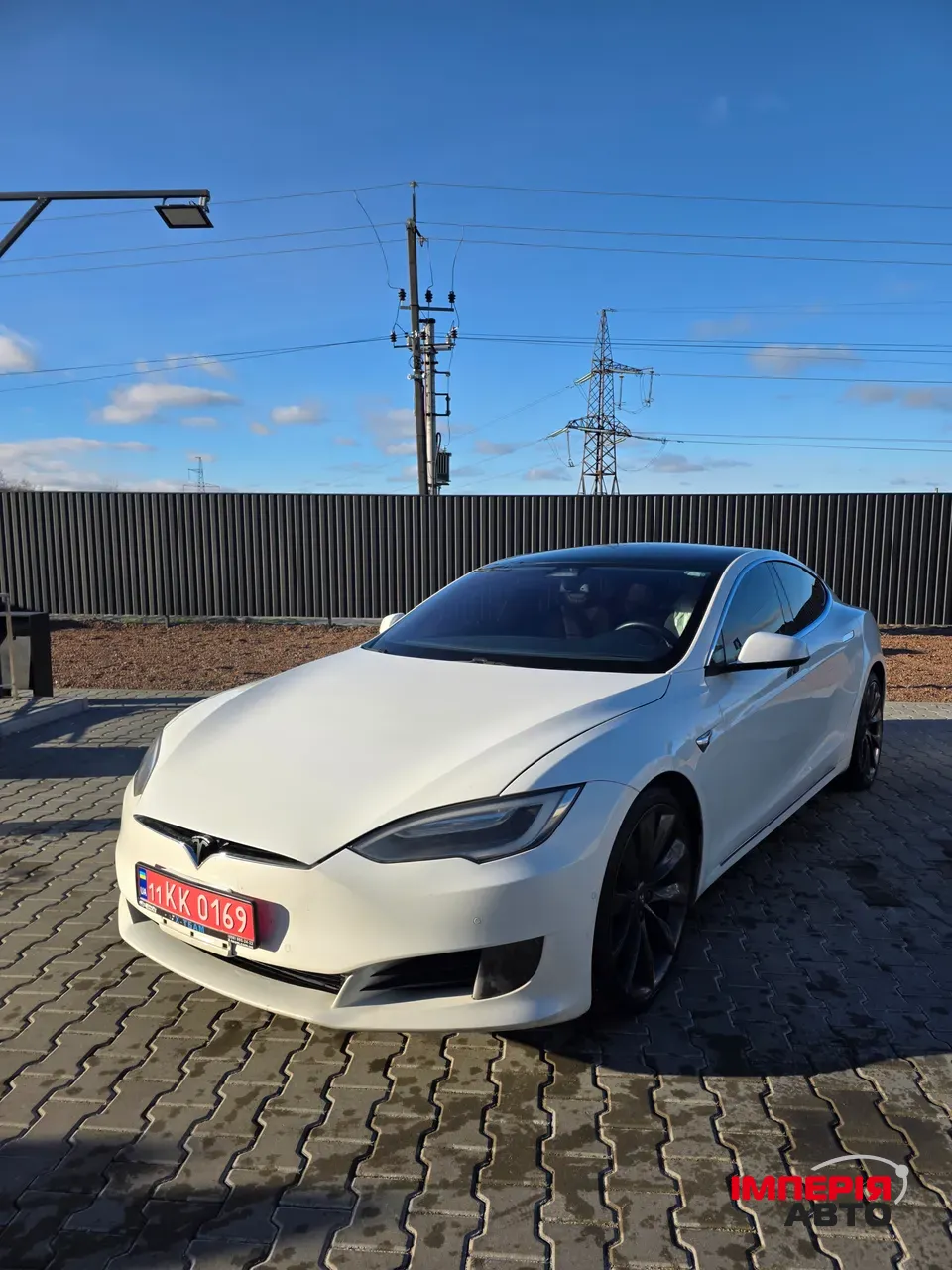 Tesla Model S - фото 7