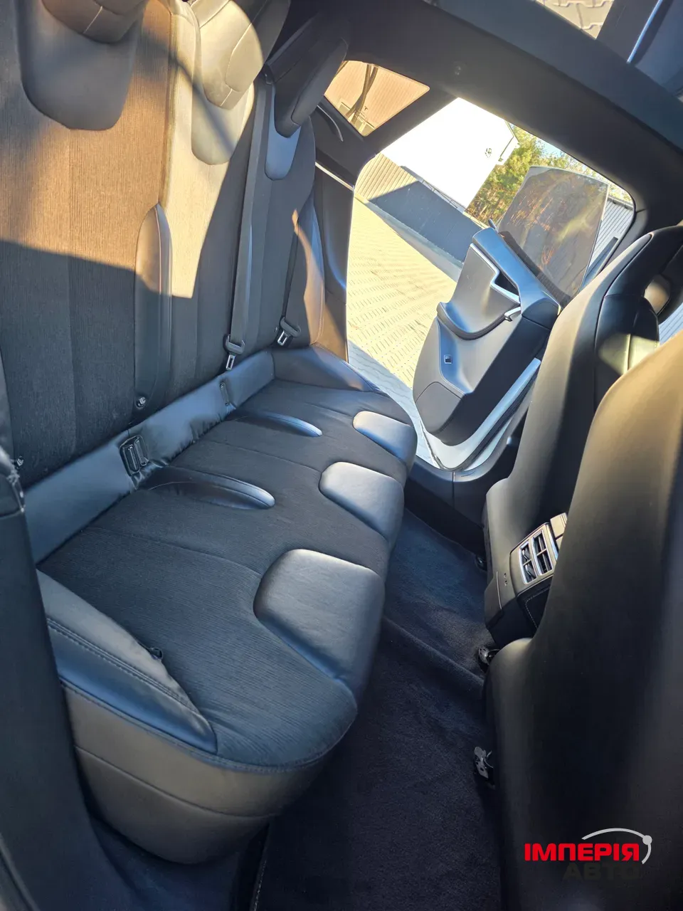 Tesla Model S - фото 17