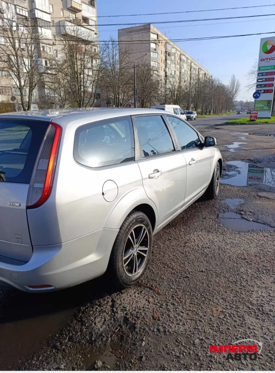 Ford Focus - фото 3